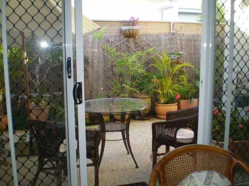 8 Eyre Place, Caloundra West QLD 4551