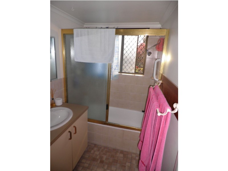 2/1 Moffat Street, Moffat Beach QLD 4551