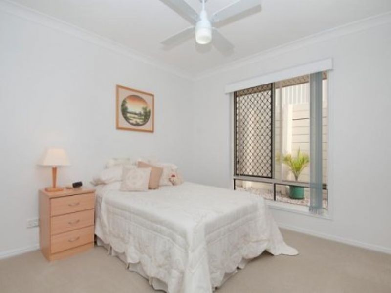 37 High Park Cres, Little Mountain QLD 4551