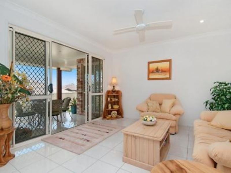 37 High Park Cres, Little Mountain QLD 4551