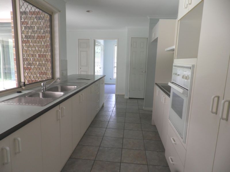 23 Athenree Place, Little Mountain QLD 4551