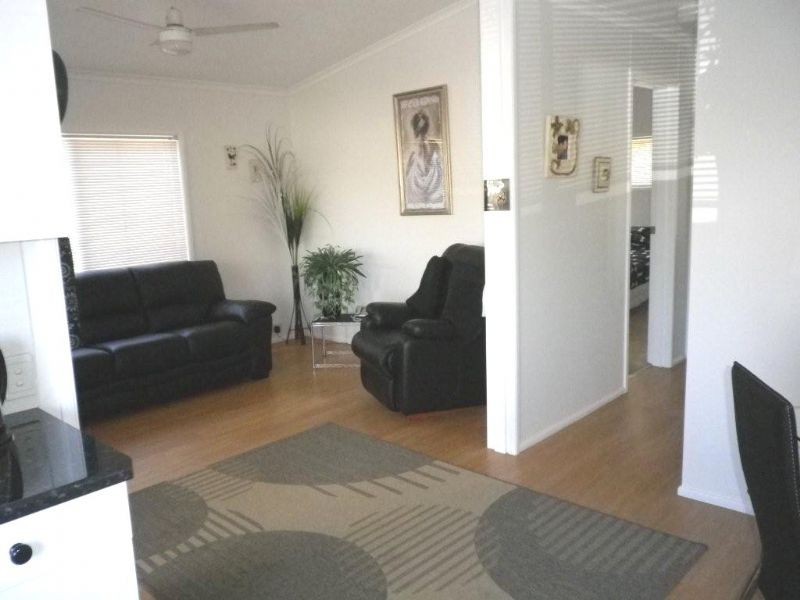 2/65 Caloundra Road, Little Mountain QLD 4551