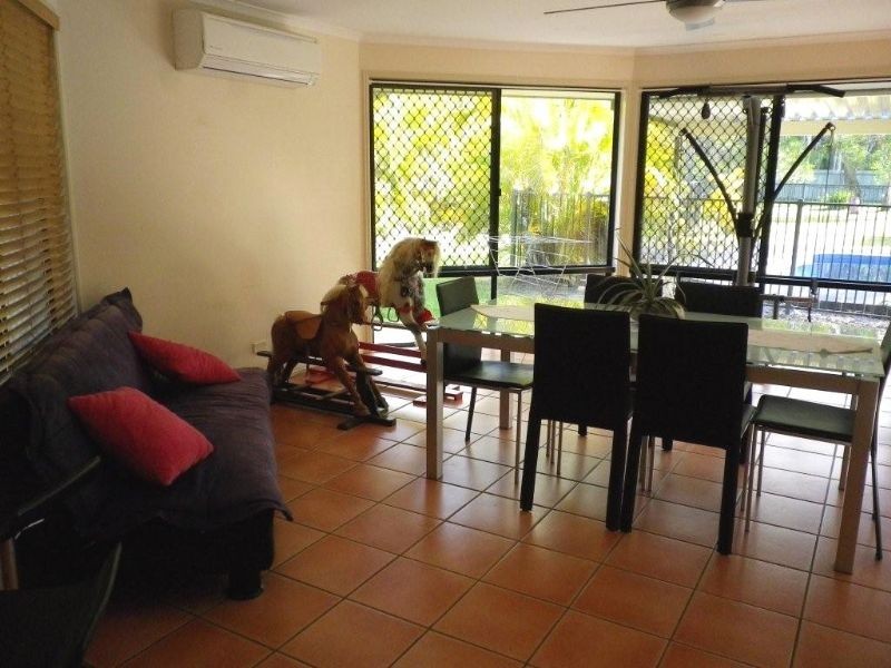 9 Tulipoak Court, Little Mountain QLD 4551