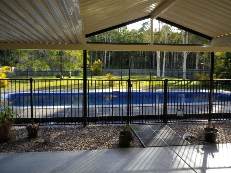 9 Tulipoak Court, Little Mountain QLD 4551