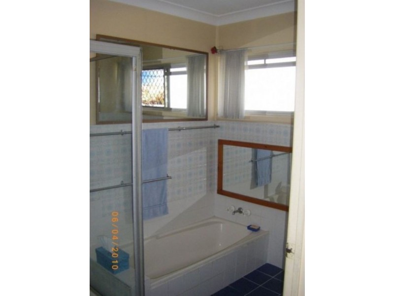 15 Glenray Avenue, Caloundra QLD 4551