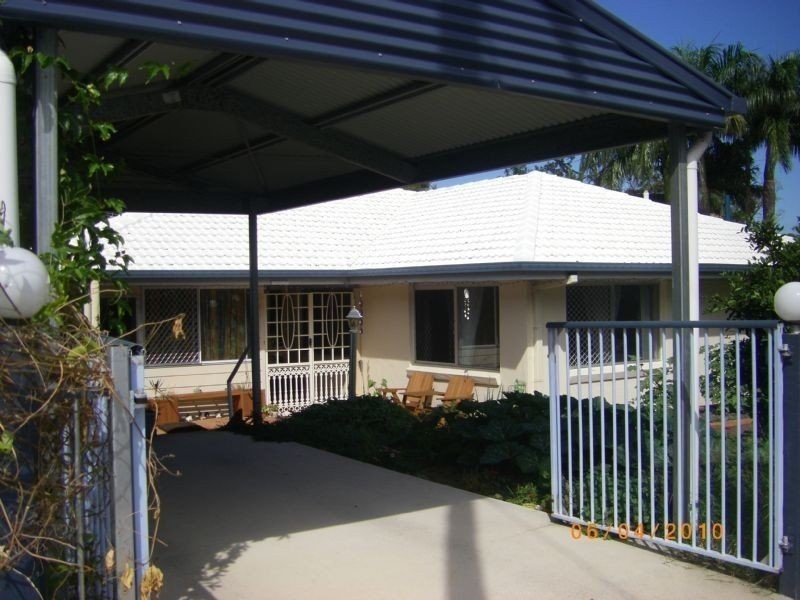 15 Glenray Avenue, Caloundra QLD 4551