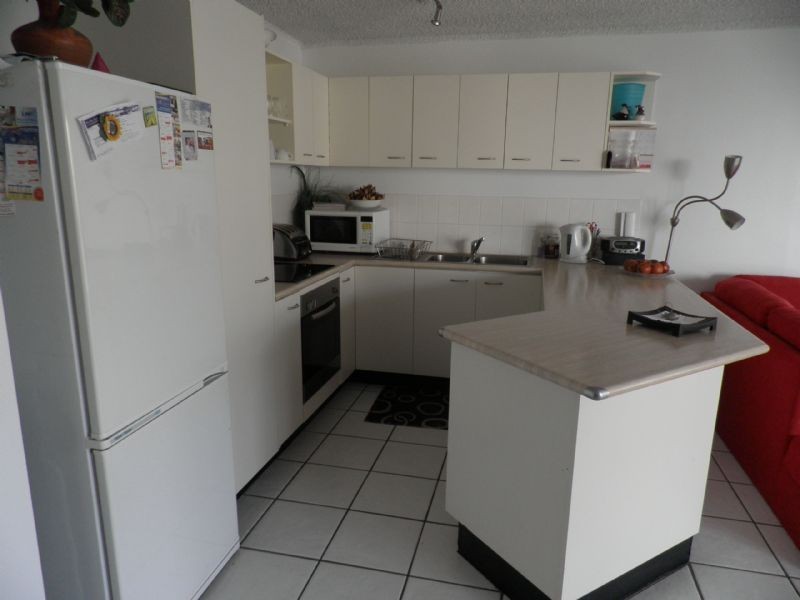 2/41 Canberra Tce, Caloundra QLD 4551