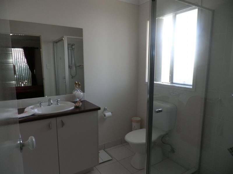 37 Hillview Crescent, Little Mountain QLD 4551