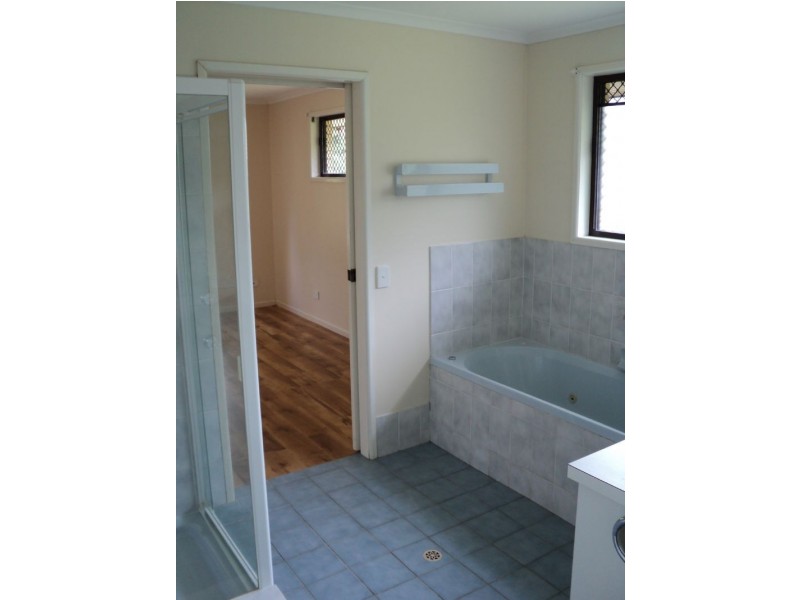 12 Oakwood Street, Little Mountain QLD 4551