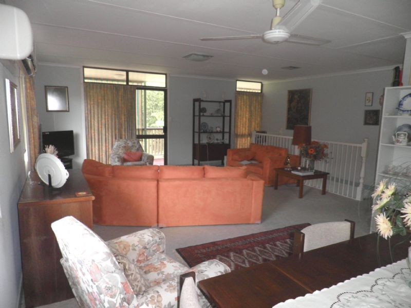 6 Mary Street, Landsborough QLD 4550