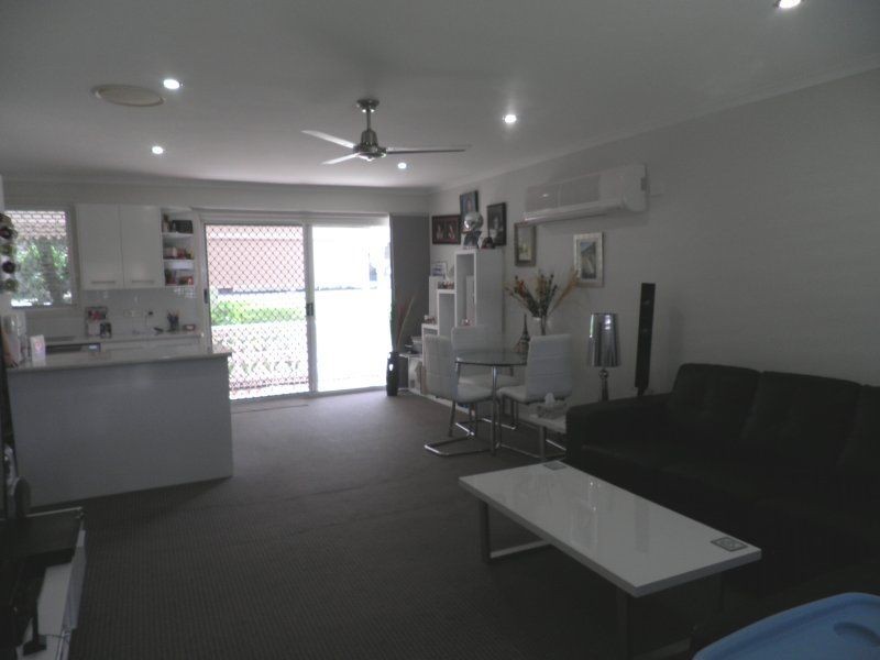 3/2 Lyon Street, Dicky Beach QLD 4551