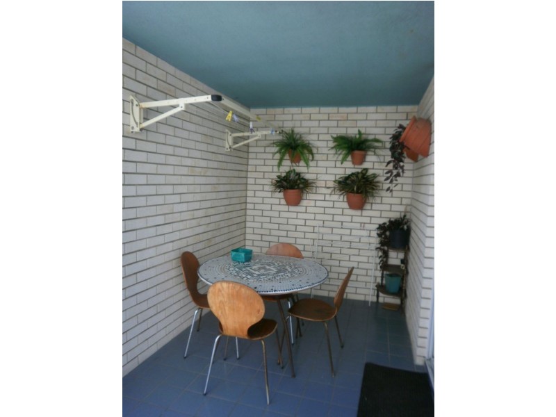 6/5 Arthur Street, Kings Beach QLD 4551