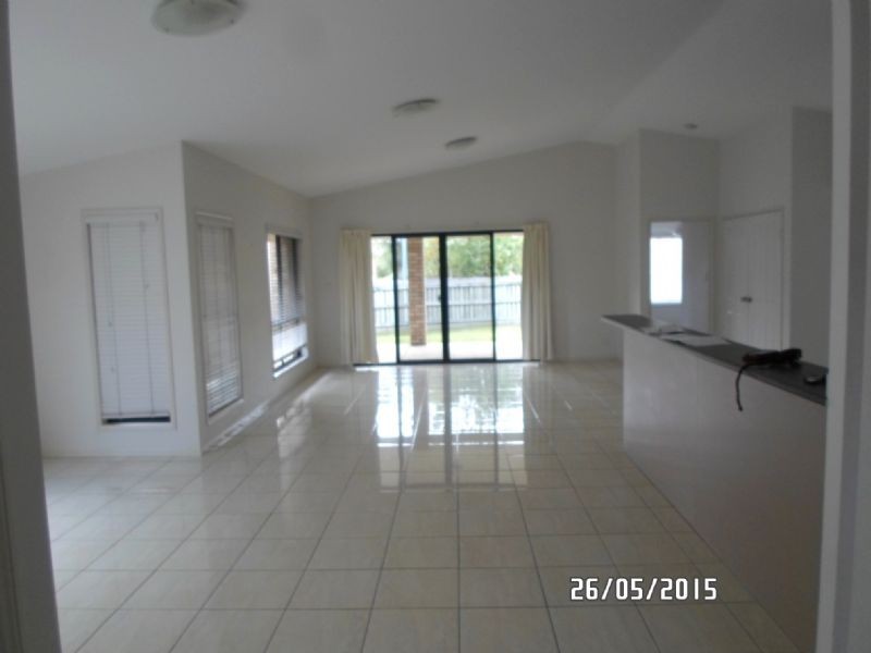 1 Griffin Crescent, Caloundra West QLD 4551