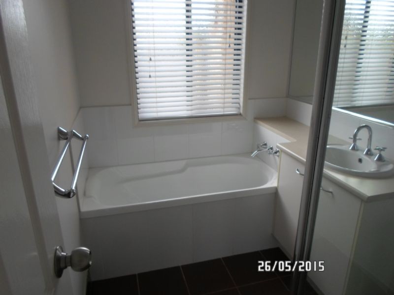 1 Griffin Crescent, Caloundra West QLD 4551