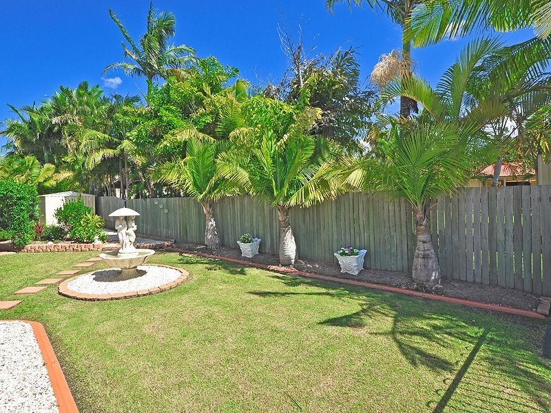 6 Berkley Place, Little Mountain QLD 4551