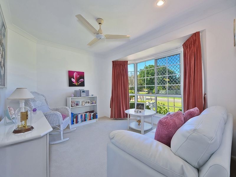 6 Berkley Place, Little Mountain QLD 4551