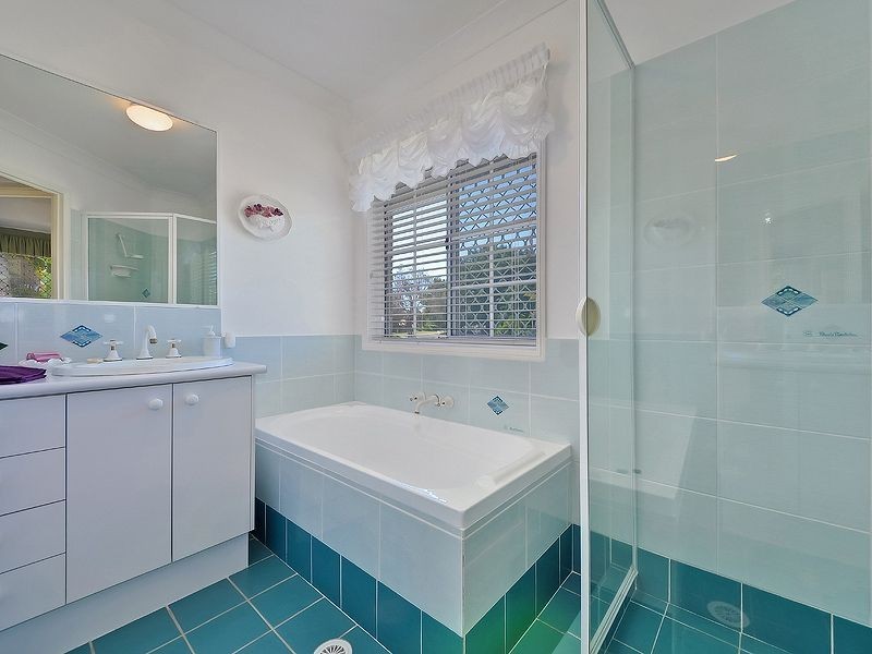 6 Berkley Place, Little Mountain QLD 4551