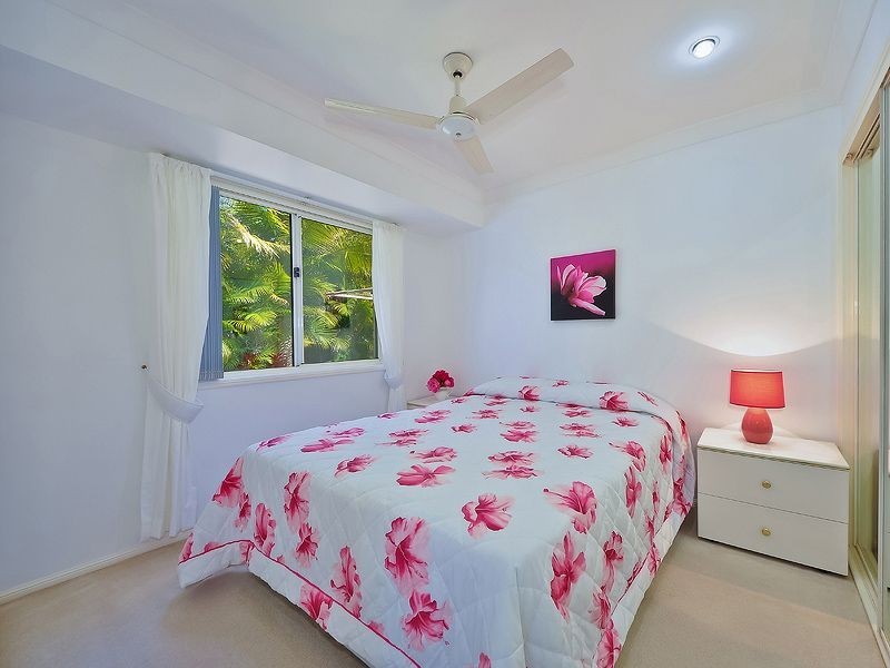 6 Berkley Place, Little Mountain QLD 4551