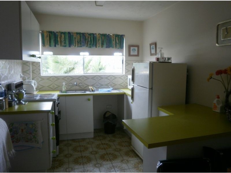 8/2 Moreton Parade, Kings Beach QLD 4551