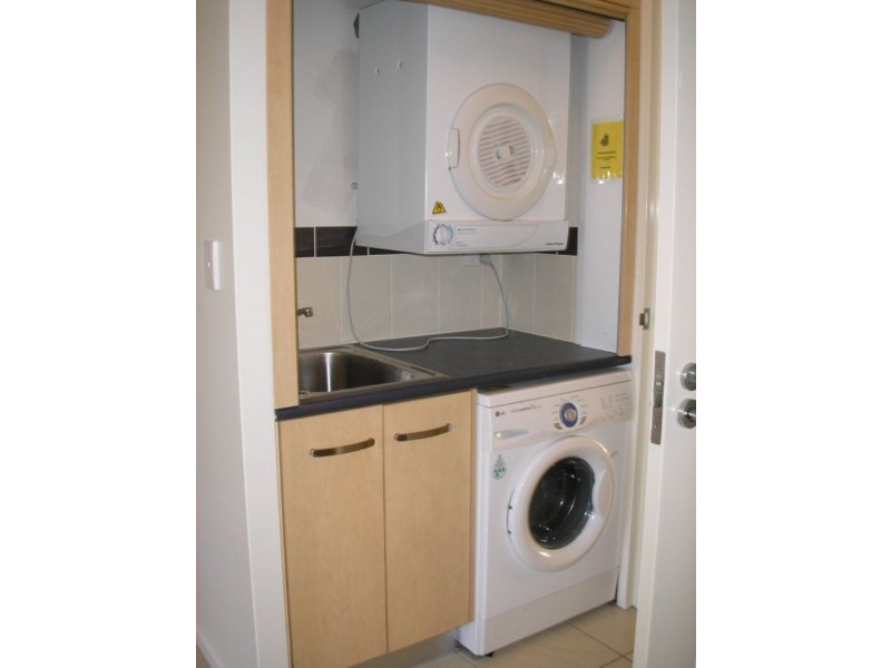 1030/36 Browning Boulevarde, Battery Hill QLD 4551