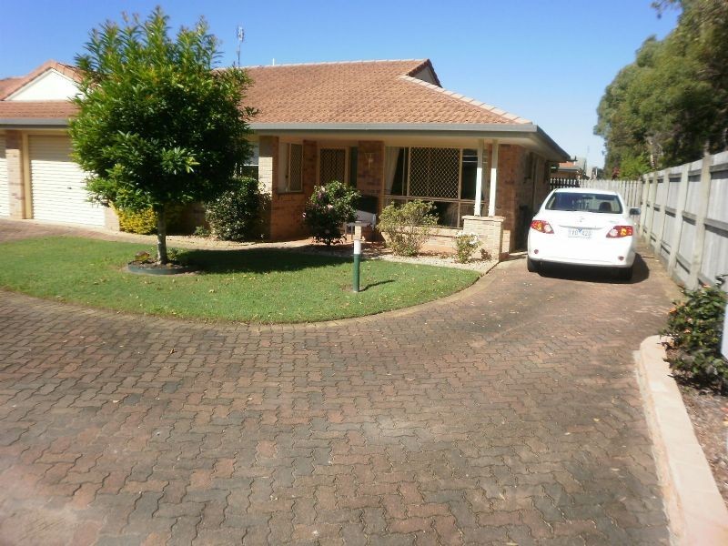 13/4 Caloundra Road, Caloundra QLD 4551