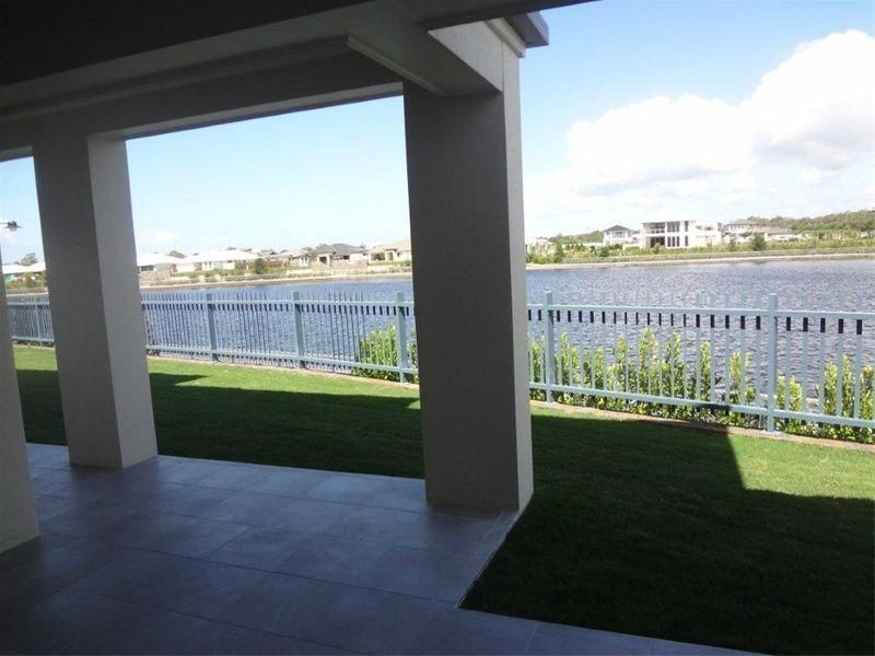 12 Reef Court, Birtinya QLD 4575