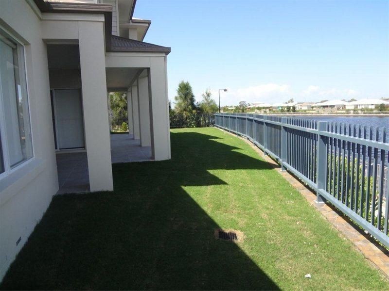 12 Reef Court, Birtinya QLD 4575