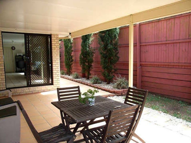 8 Cheviot Court, Little Mountain QLD 4551