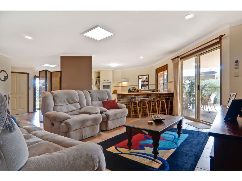 9 Dalpura Street, Buddina QLD 4575