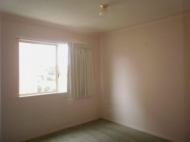 1/2 Leichhardt Street, Golden Beach QLD 4551