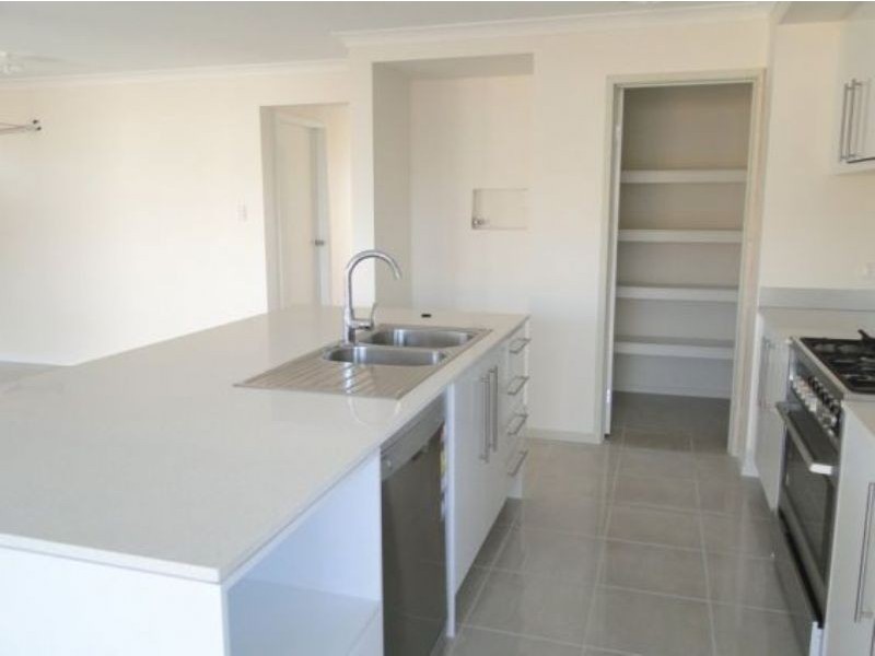 7 Buruwang Street, Birtinya QLD 4575