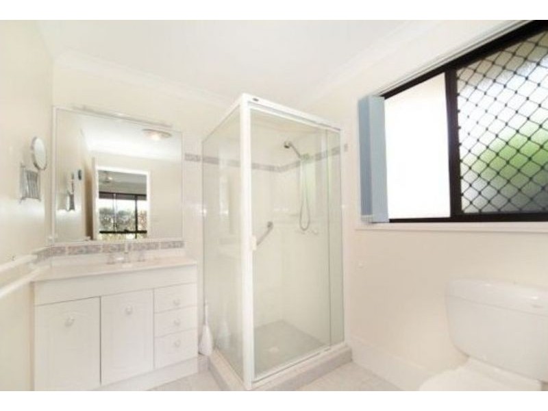 8 Clunie Street, Caloundra West QLD 4551