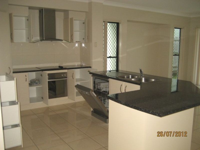 51 Kurrajong Crescent, Meridan Plains QLD 4551