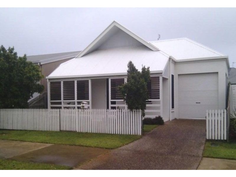 8 Bimini Street, Parrearra QLD 4575