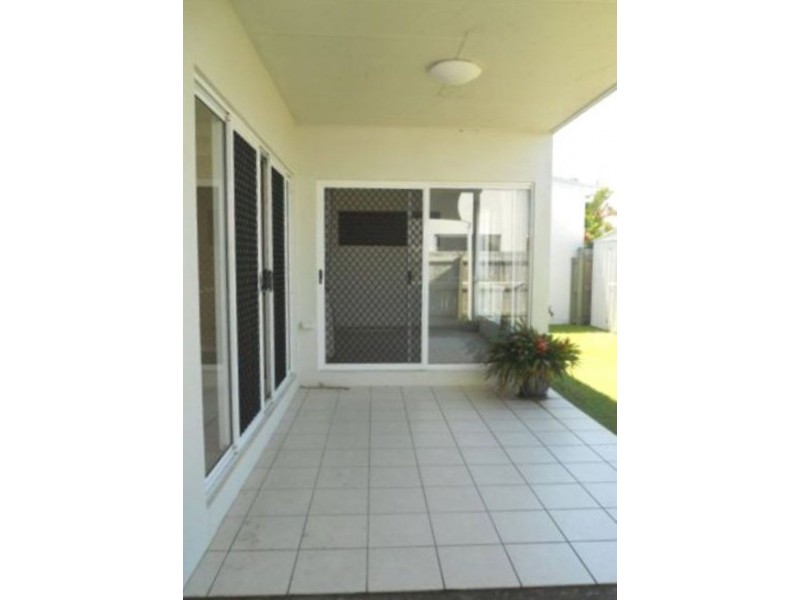 8 Bimini Street, Parrearra QLD 4575