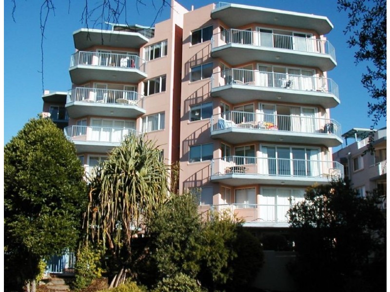 2/9 Hume Parade, Currimundi QLD 4551