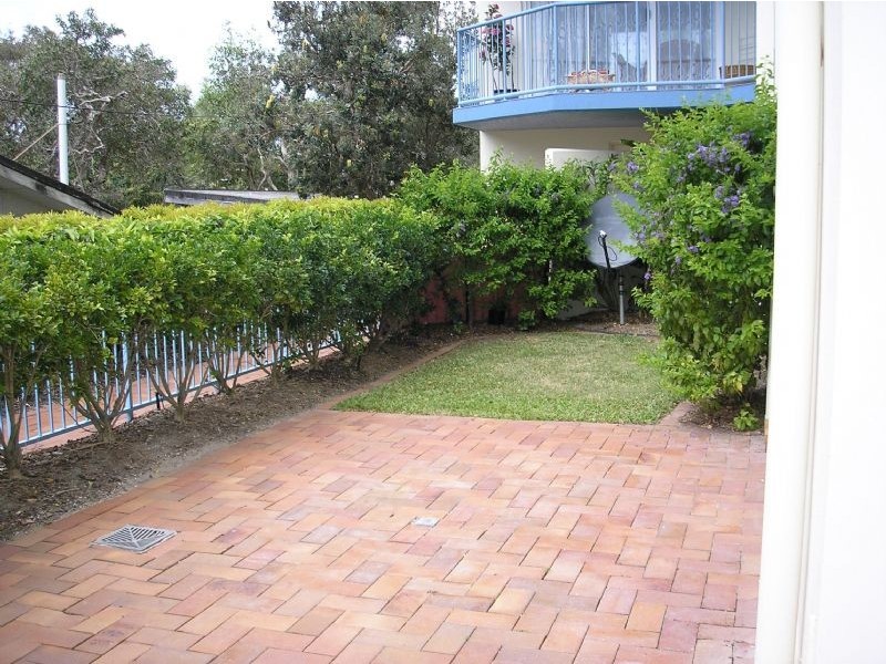 2/9 Hume Parade, Currimundi QLD 4551