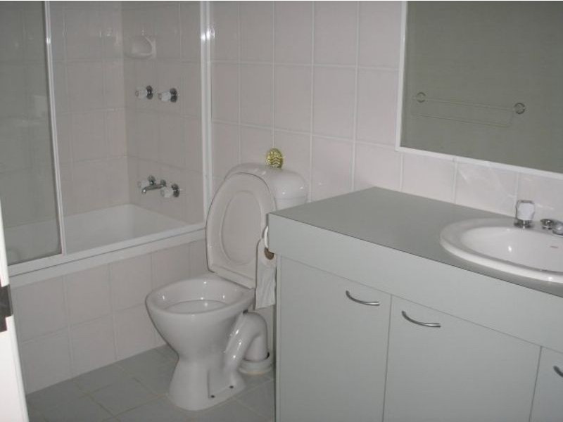 2/9 Hume Parade, Currimundi QLD 4551