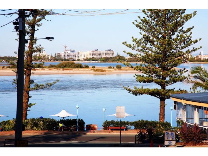 2/13 Otranto Avenue, Caloundra QLD 4551