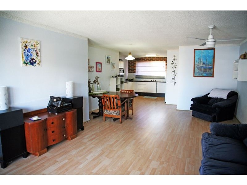 2/13 Otranto Avenue, Caloundra QLD 4551