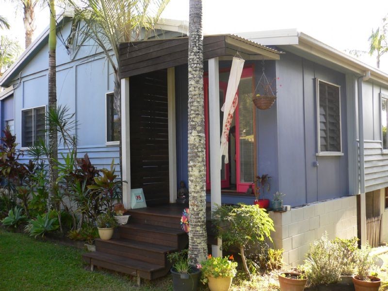 35 George Street, Moffat Beach QLD 4551