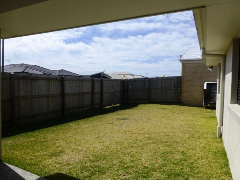 8 Howitt Street, Caloundra West QLD 4551