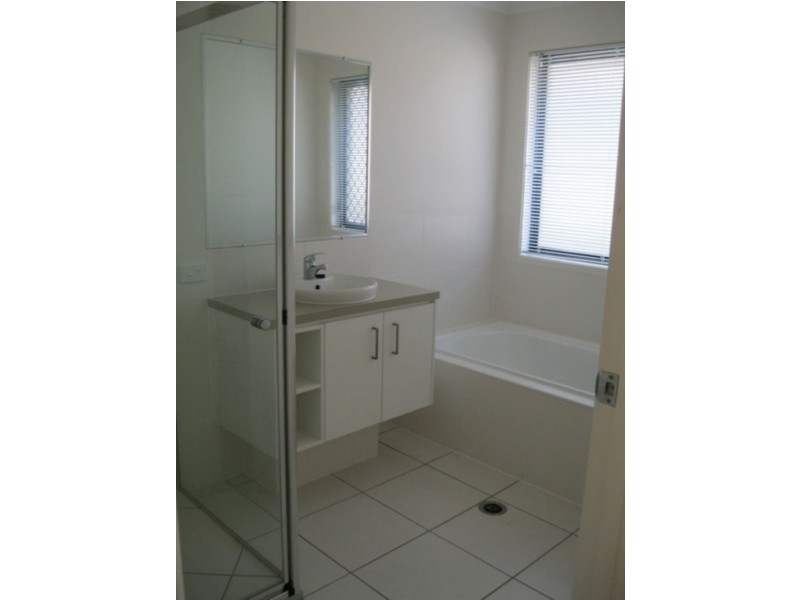 8 Howitt Street, Caloundra West QLD 4551