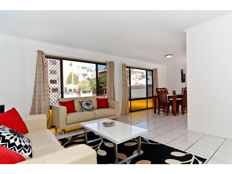 24 Taylor Avenue, Golden Beach QLD 4551