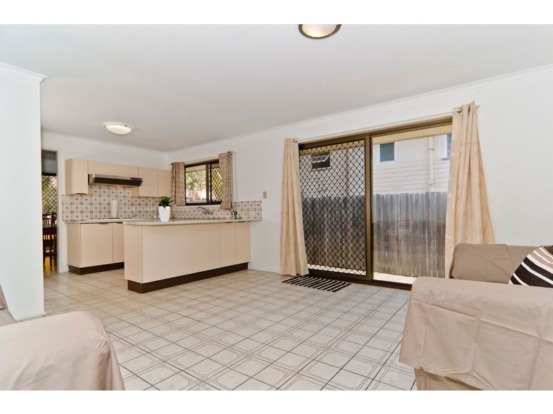 24 Taylor Avenue, Golden Beach QLD 4551