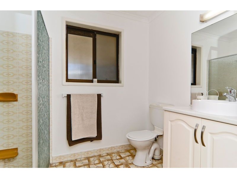 24 Taylor Avenue, Golden Beach QLD 4551