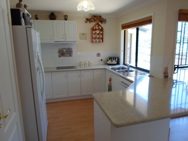 27 Highclare Court, Little Mountain QLD 4551