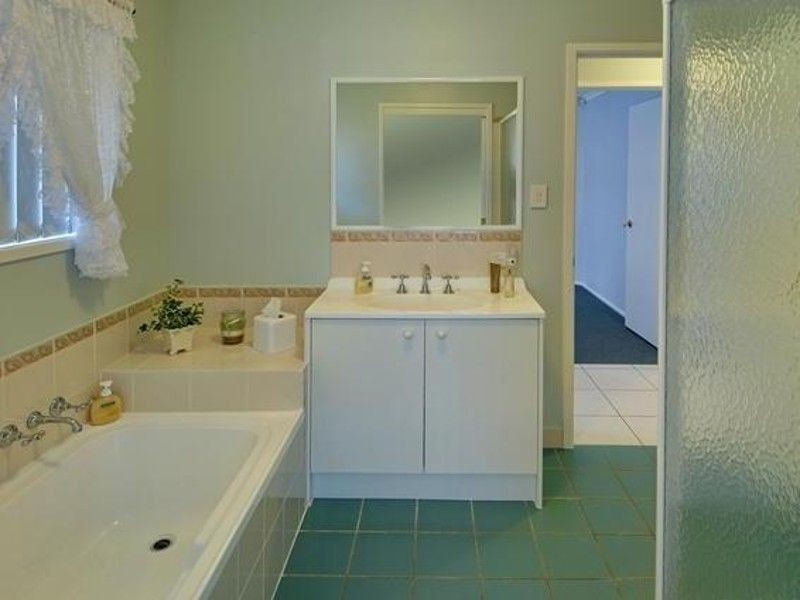 20 Rosslare Street, Caloundra West QLD 4551