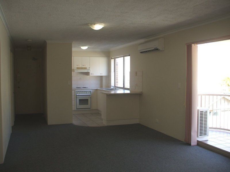 1/26 Moreton Parade, Kings Beach QLD 4551