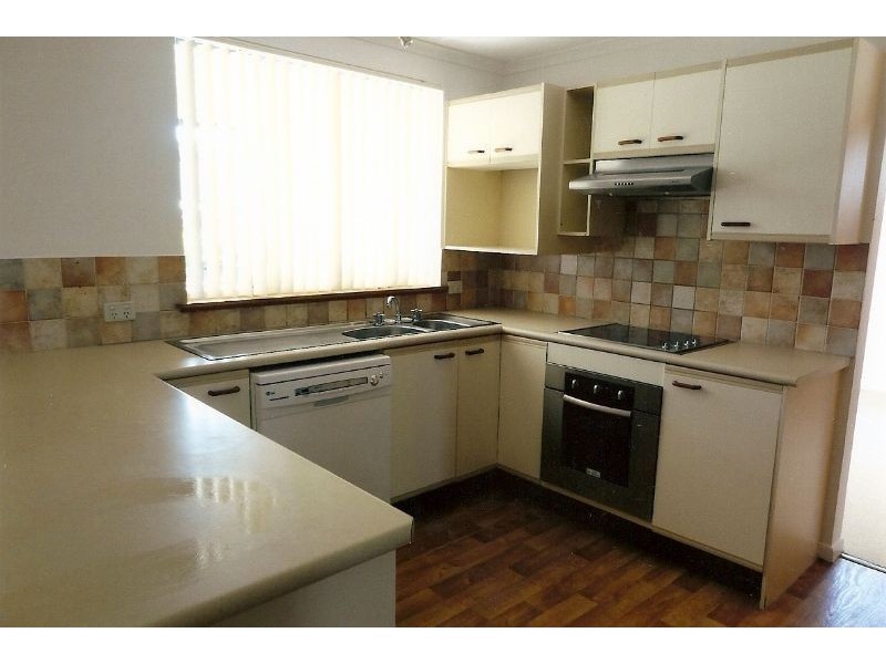 10 Menyan Street, Currimundi QLD 4551